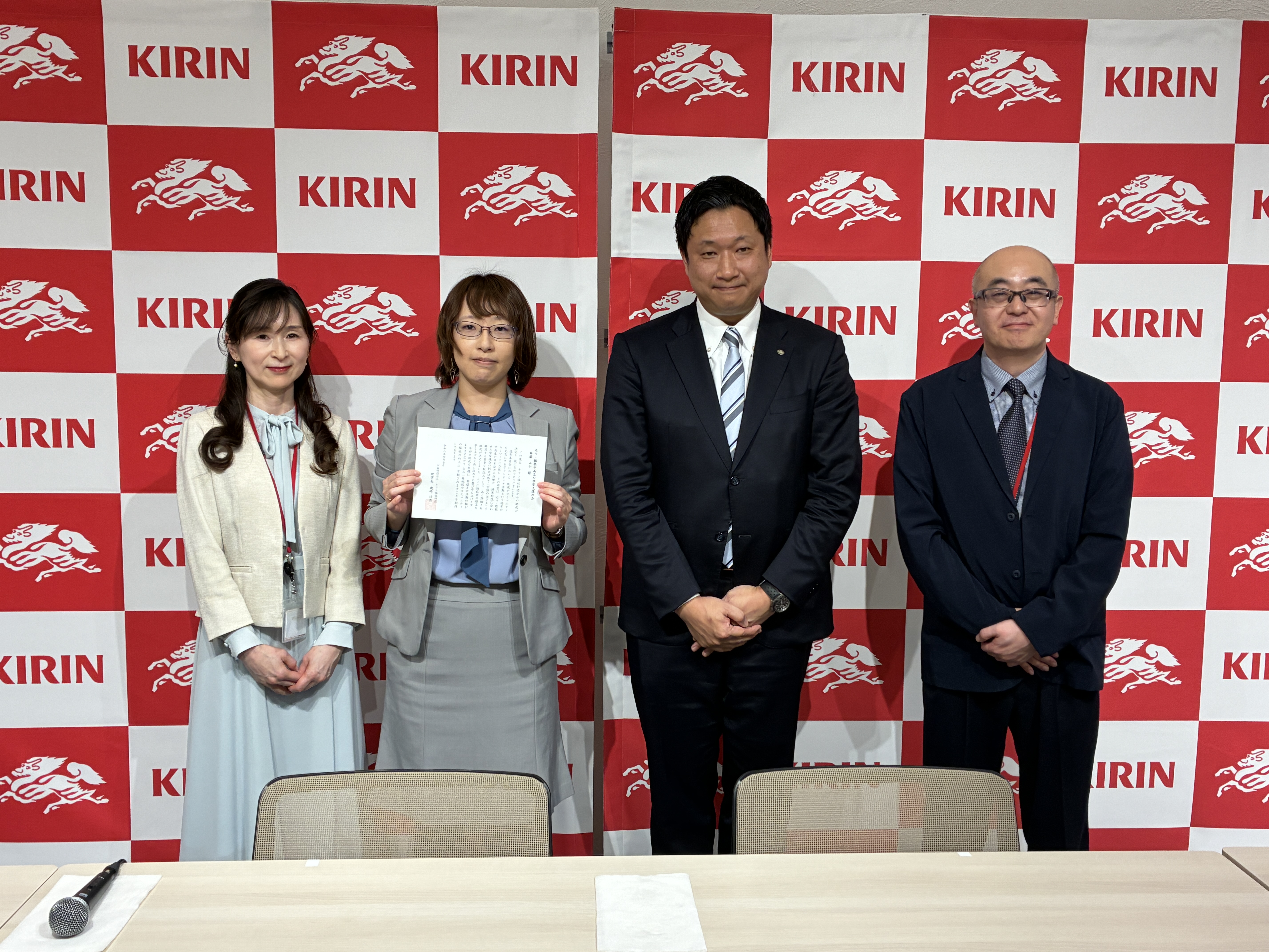 キリン・福祉のちから開拓事業　令和８年度贈呈式の様子 ろう難聴中高生の学習支援の会